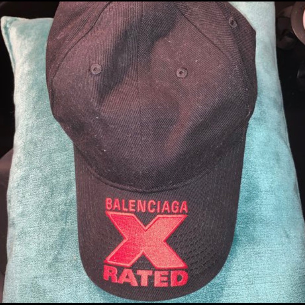 balenciaga baseball cap
